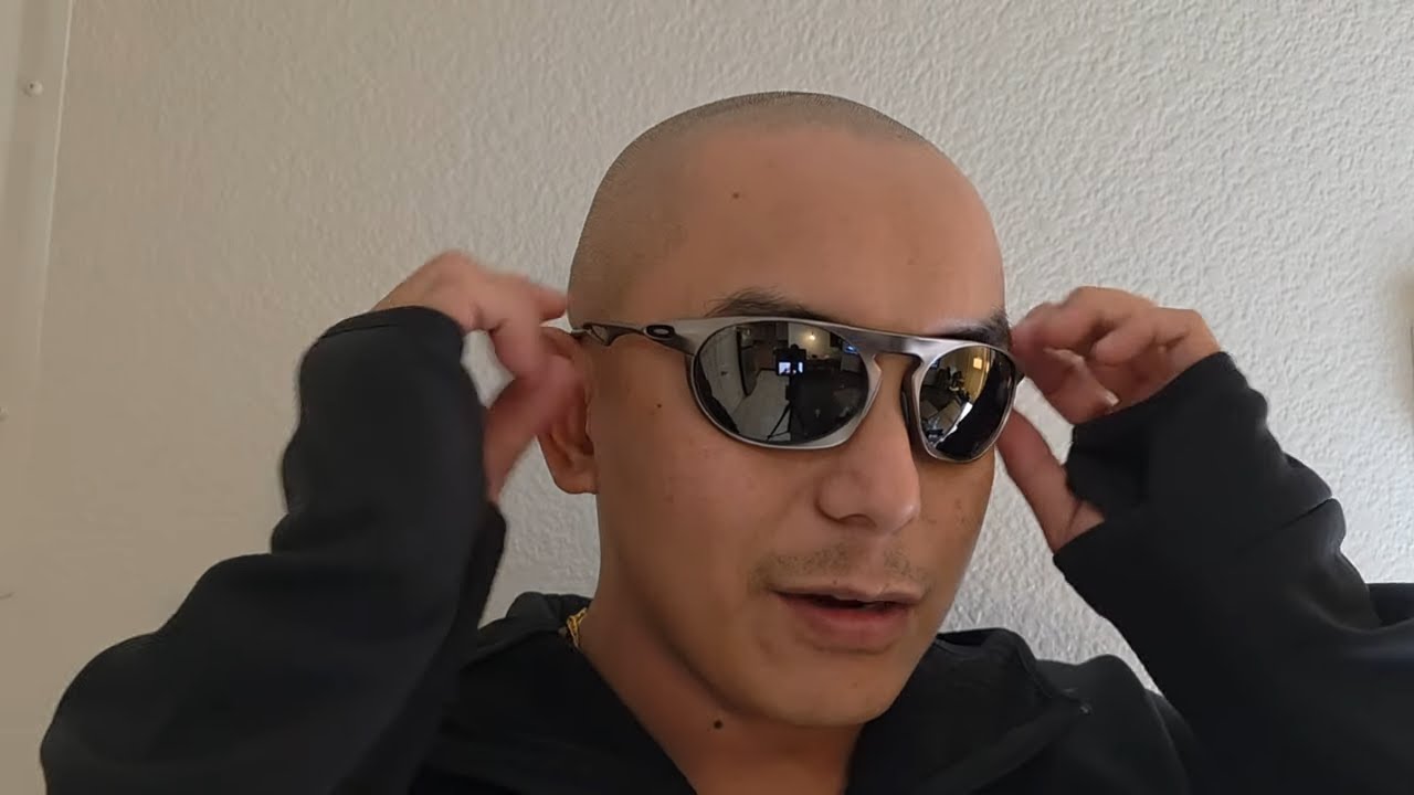 Oakley Neo Jacket Matte Gunmetal | REAL Review 26.03 - YouTube