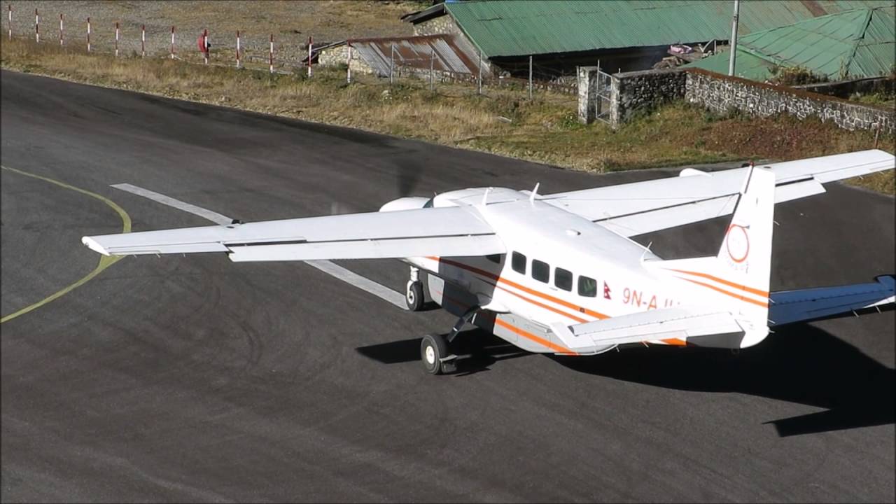 ネパール これが世界一危険な空港 ルクラのテンジン ヒラリー空港だ My Pace My Life