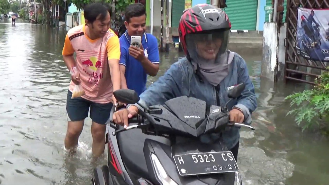 BANJIR KEPUNG WARGA TLOGOSARI KOTA SEMARANG - YouTube