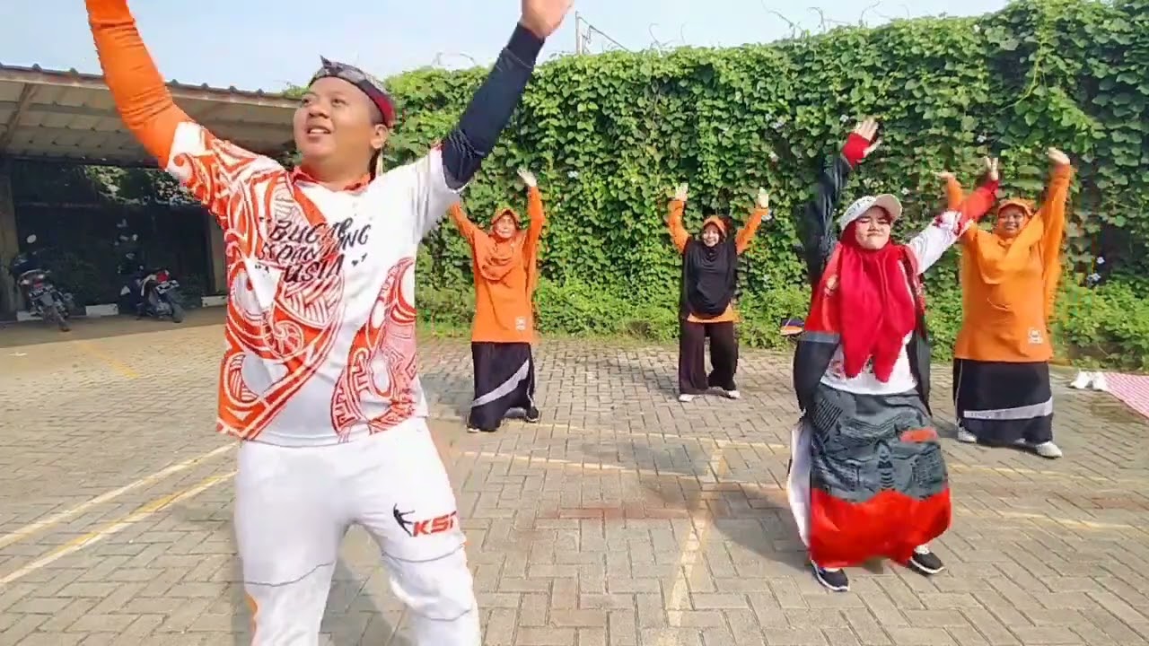Senam kreasi nong nong marinong bersama coach Jundi,coach wawat & team KSN Ciomas