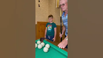 Как думаете, сколько лет мальчику на видео🌚 How old do you think the boy is in the video🌚#shorts