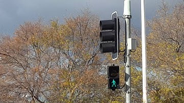 BIGGE ST & RAILWAY ST TRAFFIC SIGNALS PEDESTRIAN COUNT DOWN TIMER.