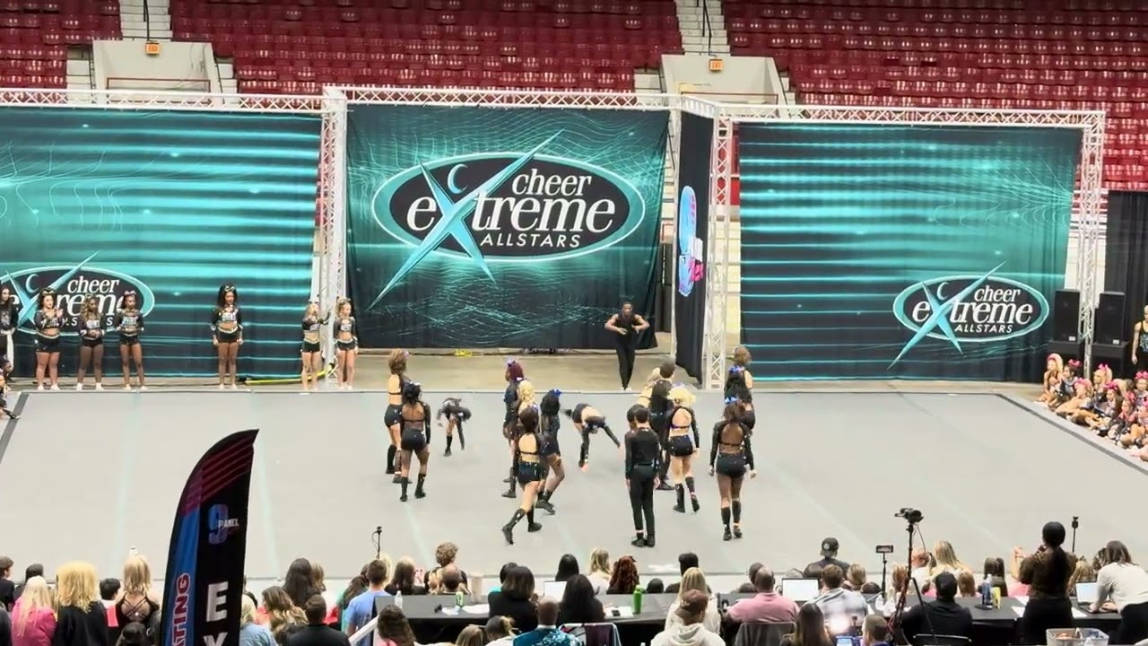 Cheer Extreme Raleigh Smoex XEvolution 2025. *I DO NOT OWN THE RIGHTS TO THIS MUSIC