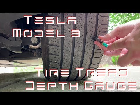 Video: Leveres Tesla Model 3 med køreflade dæk?