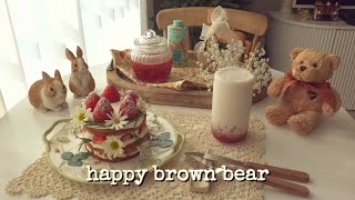 vlog | Kitchen Cross, strawberry cake, strawberry cake, and strawberry latte are a spring routine.