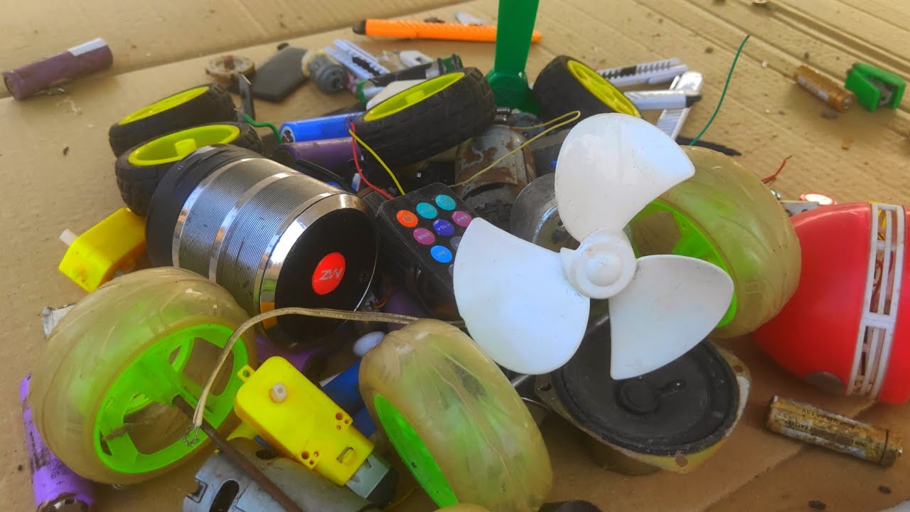 How To Make awesome ideas from scrap/breaking and opening toys/dc motor fan , many electric gadgets 