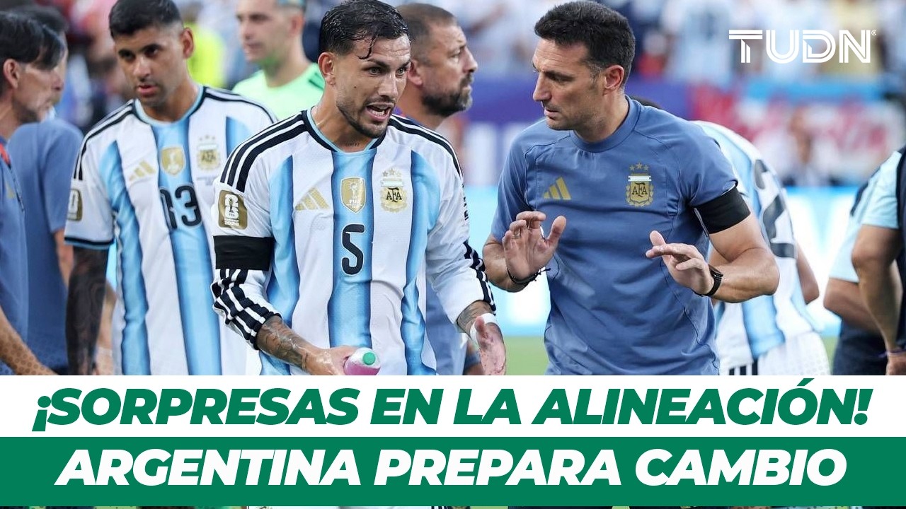 ¡SORPRESAS EN LA ALINEACIÓN! Lionel Scaloni prepara cambios en defensa | TUDN