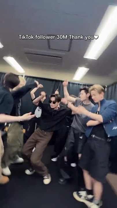 Indian engenes wake up Enhypen used indian song 😭 #enhypen#jay#jake#sunghoon#sunki#heewon