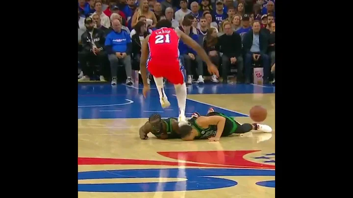 Damn, Embiid hit Grant Williams with the stomp 😱 #nbahighlights #new #nba #shorts