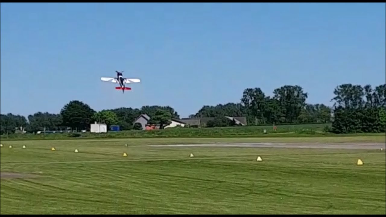 Extra 330LX - Insane Vertical Takeoff at Merzbrück