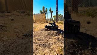 Rc panther tank driving over dirt/driving in hole #kaibuilds #bollens #rc￼￼