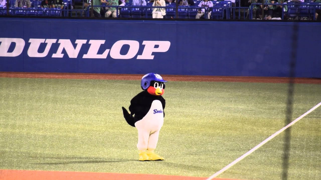 2015.0929 神宮球場 つば九郎試合前パフォーマンス ディズニーメドレー