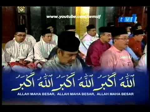 Takbir Hari Raya Aidilfitri Perdana yang disertai oleh YAB Perdana Menteri Malaysia, Dato' Seri Najib Tun Razak serta menteri-menteri kabinet dan juga orang2 kenamaan. Hakcipta TV1 @ Radio Televisyen Malaysia (RTM)