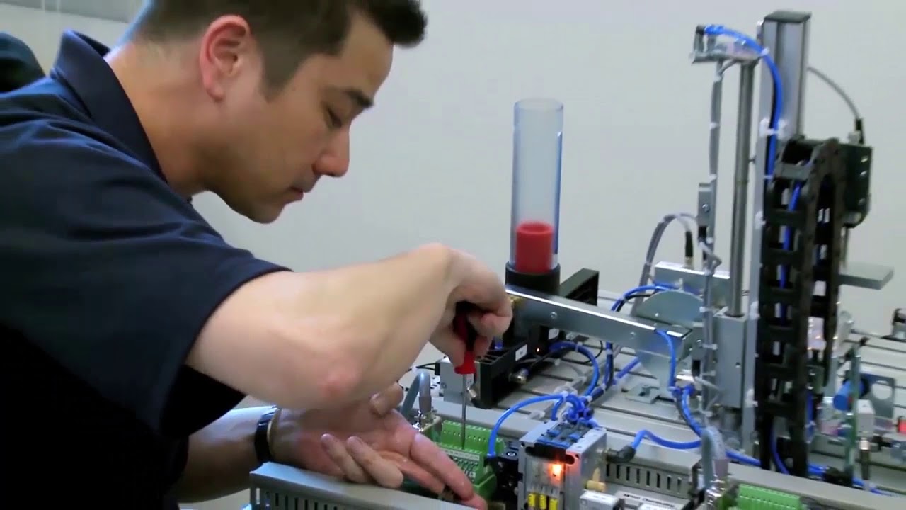 Mechatronics Engineering Scholarships at Agni College of Technology ...