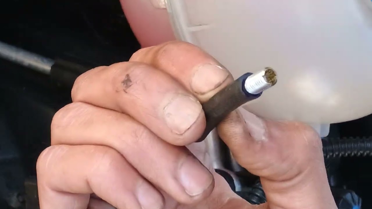 2017 Porsche Macan S Broken Timing Chain Cover Bolt Removal