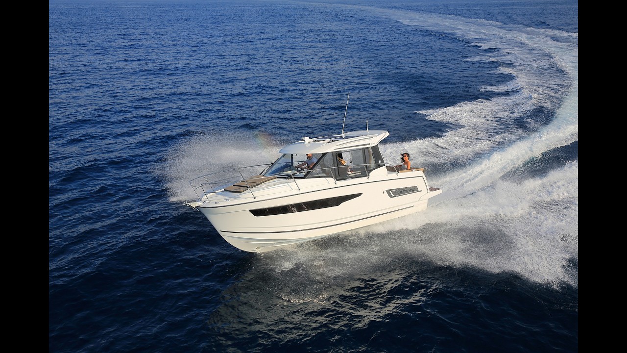 2020 Jeanneau NC895 Versatile 29' Weekend Cruiser Powered by Twin 200hp Outboards Video Walkthrough