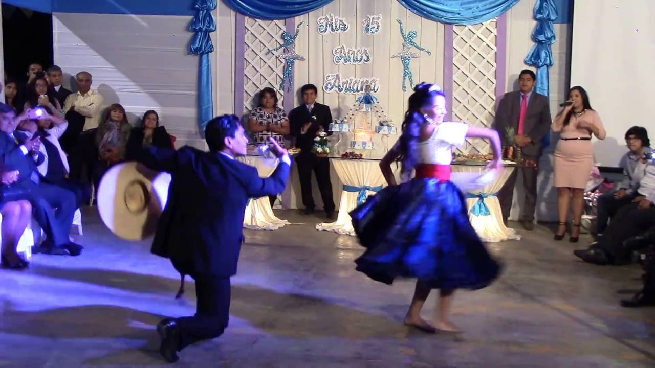 ARIANA MARINERA EN SUS 15 AÑOS