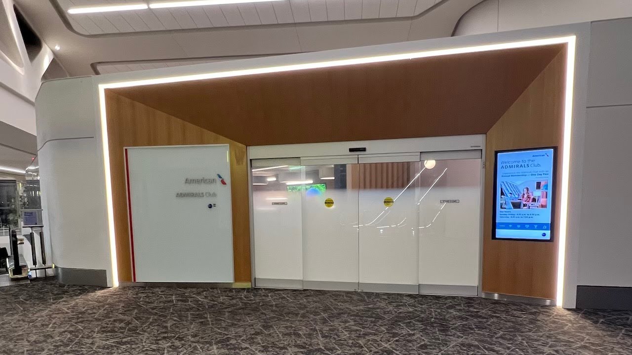 American Airlines Admirals Club Lounge Review- New York LaGuardia, Terminal B