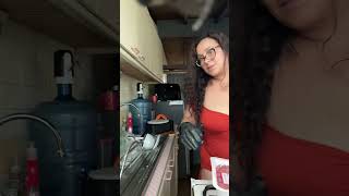 Hoy Estoy Ocupada En La Cocina