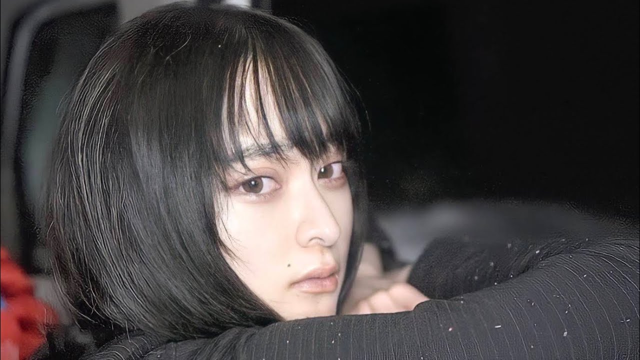 記録的大雪で立ち往生した貧困女子、全てが凍る峠で車中泊