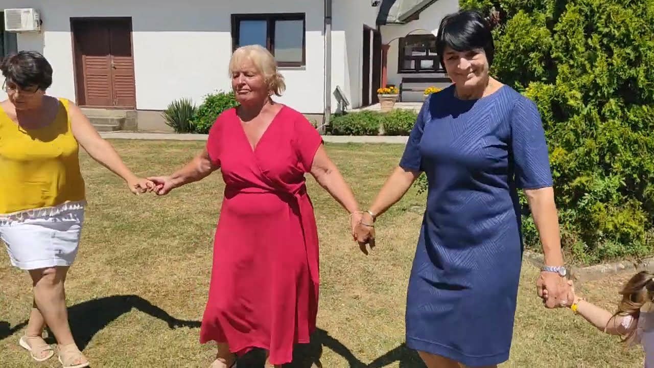 Lopare - Kolo u Mačkovcu na dan malog osvećenja hrama