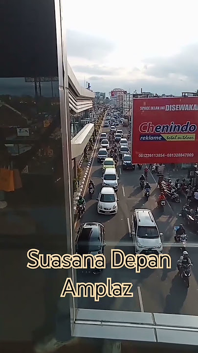 Suasana sore hari Depan Amplaz Yk.