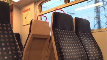 (HD) A rather loud Class 319372 screams its way out of Flitwick