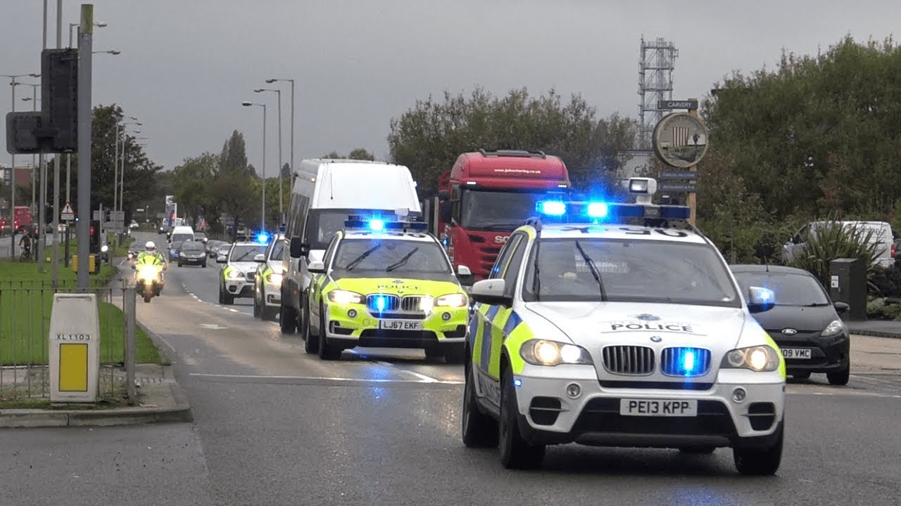 CAT A Armed Prison Convoy Transporting Prisoners to HMP Strangeways