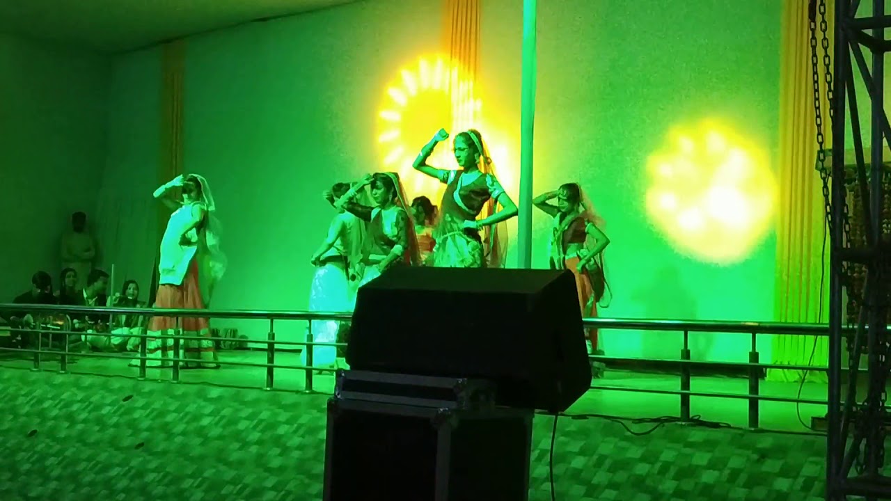 Bihar folk dance 'KAJRI' - YouTube