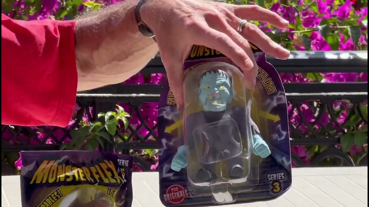 Cool MonsterFlex guys I got in Greece. Scary and Stretchy!