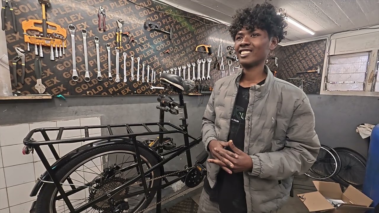 mada electric tour, l'origine