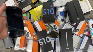 SAMSUNG STORE DUMPSTER DIVING JACKPOT!! FOUND TONS OF BRAND NEW CASES!!