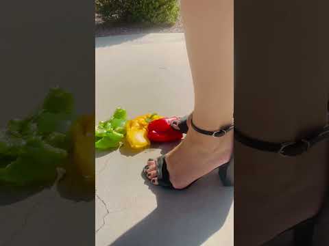 Latina Feet Food ASMR #asmr #asmrsounds #feets #viralshort #foodasmr #feetshort #feet #love #viral