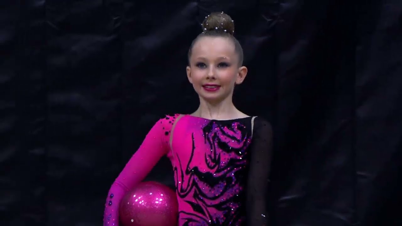 Gudina Evelina 2012 GER ball