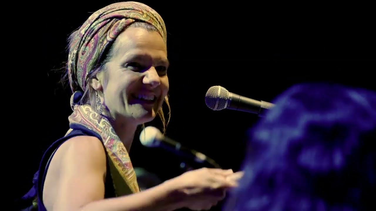 EL NÁAN - LA CELTIBÉRICA  Hermanas Montero +Juanma  Latorre (Vetusta Morla) + Xose Lois Romero