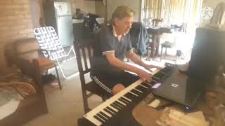 El antigal Piano - Sergio Mana