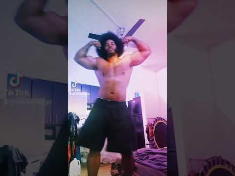 Samson Biggz Dancing And Flexing On TikTok 