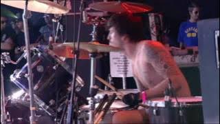 Download lagu Queens of The Stone Age - No One Knows