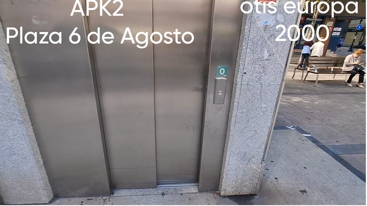 original! ascensor otis europa hidráulico @ APK2 Plaza Seis de Agosto. Gijón. Asturias. Spain.