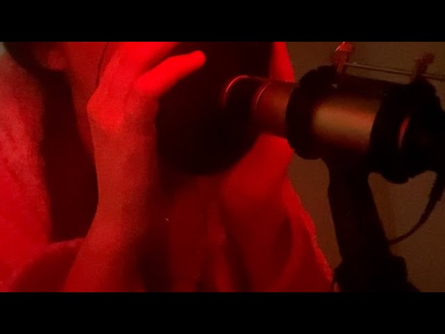 ASMR Tingliest Om Nom Nom sounds !