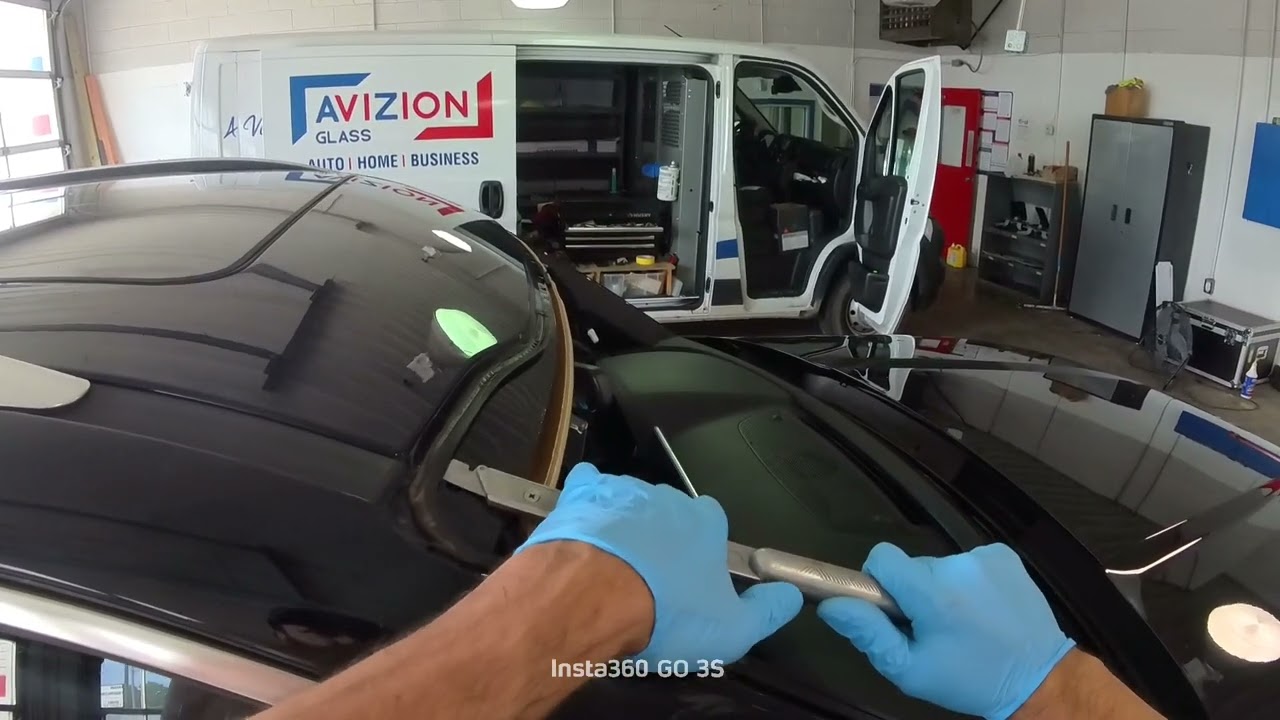 2021 KIA Telluride windshield replacement