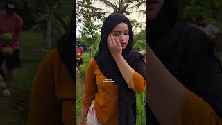 Neng idoy lagi mau bikin es kelapa #gadisdesa #jandadesa #pedesaanjawabarat