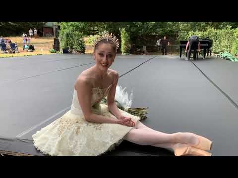 Marianela Núñez Principal Dancer At The The Royal Ballet Thanking Harlequin 