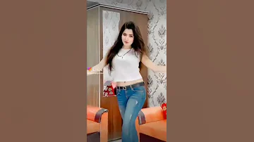 رقص على اغنيه فيصل علوي 