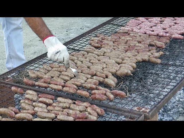 Cooking Lard and Huge Sausages on 5 METRES Long Grill. Italy Street Food