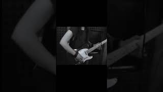 When the guitar takes over... 🎸 Dammi un motivo (Neropaco)