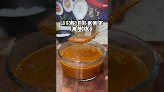 La salsa más popular de México es de tomatillos con chiles de árbol