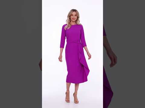 Video: DM1500 Elegancka sukienka z ozdobną falbaną - lawendowa