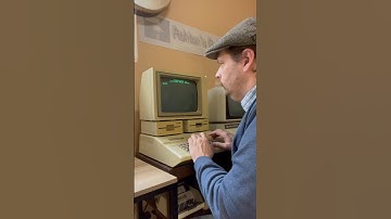 Retro Computer ASMR: Booting up Lemonade Stand on an apple//e #80s #retrogaming #nostalgia #asmr