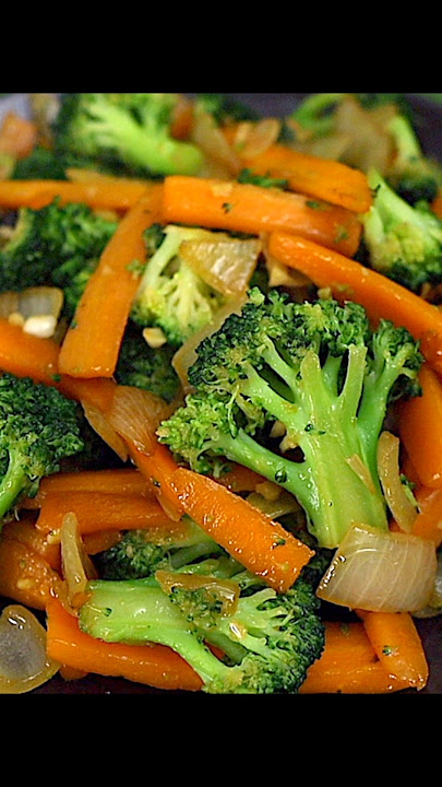 Fried broccoli with carrots #recipe #recipeshorts #shorts #shortvideo